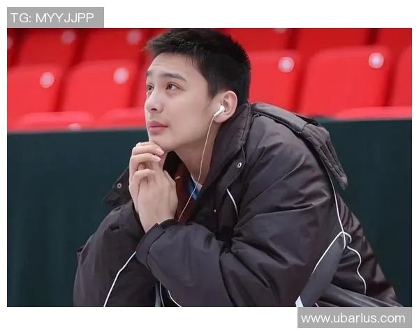杨鸣谈科尔辞职问题认为三冠教练在NBA几乎是终身教练的现象